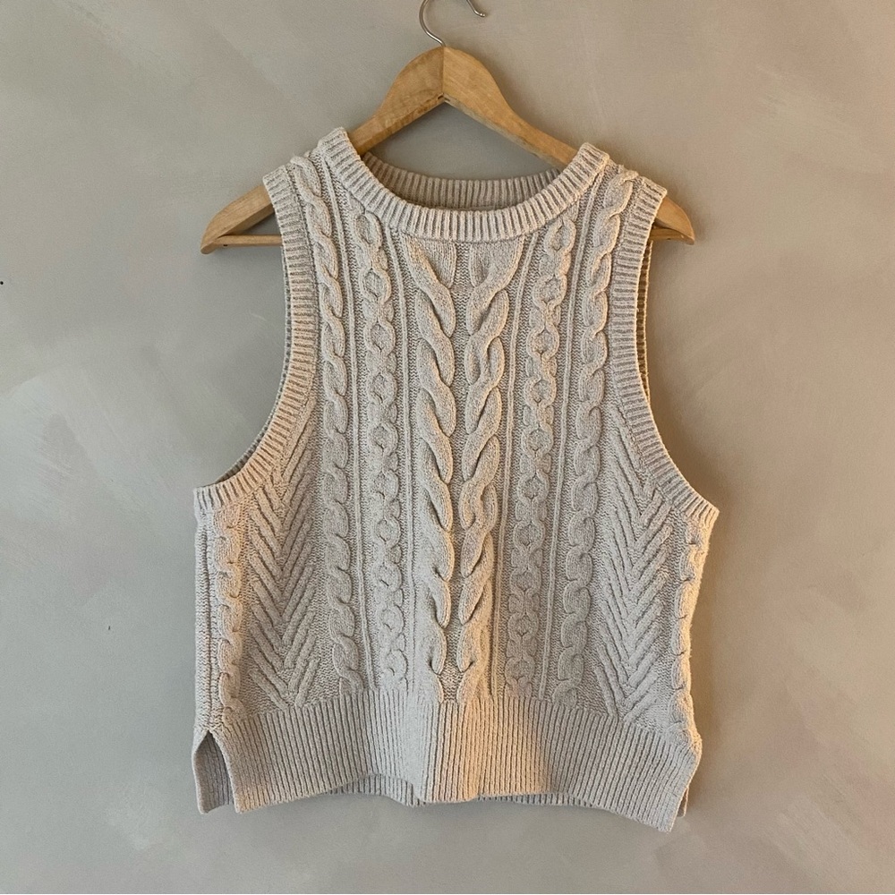 Elegant Cream Cable Knit Sweater Vest
